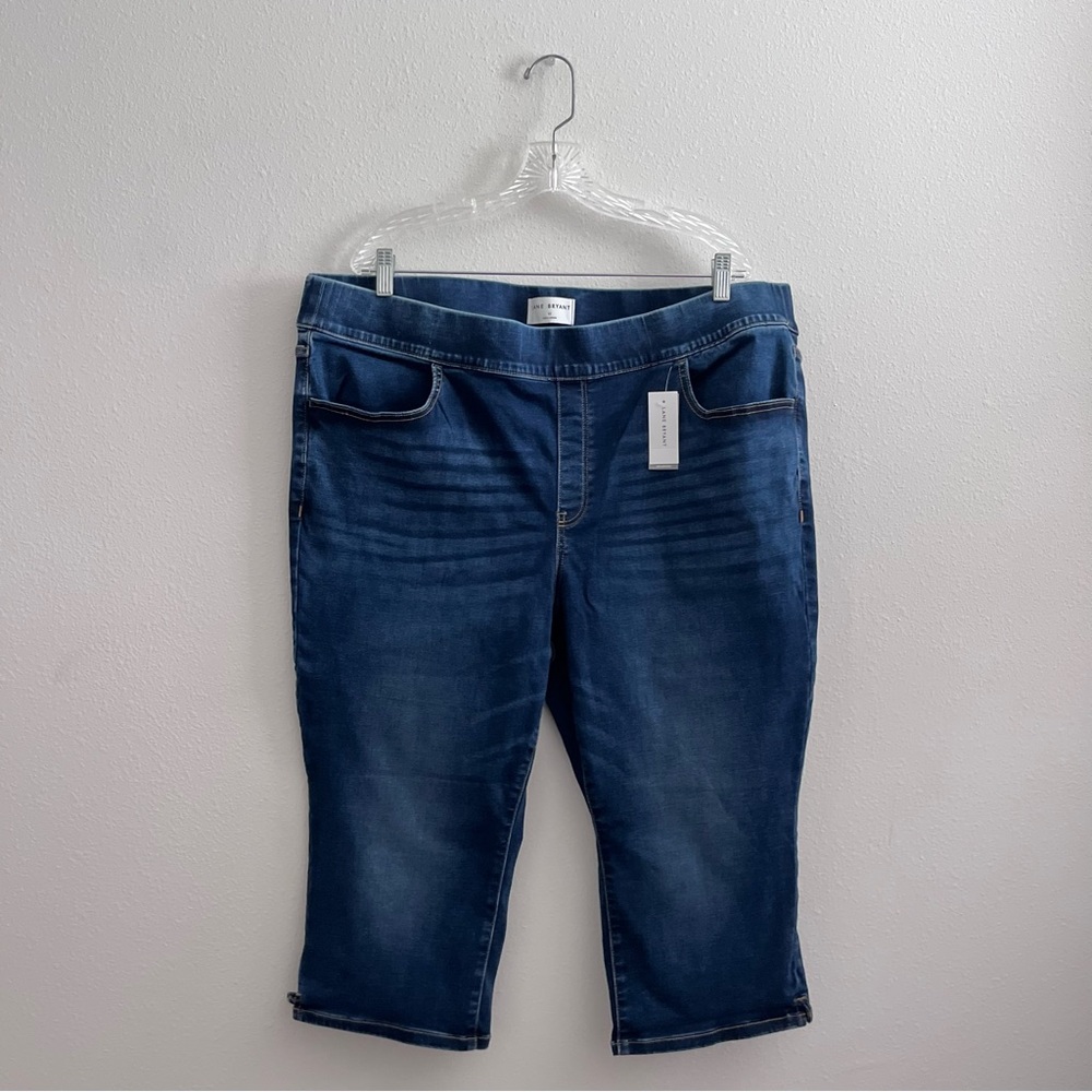 Lane Bryant Pull On High Rise Cropped Jeans NWT